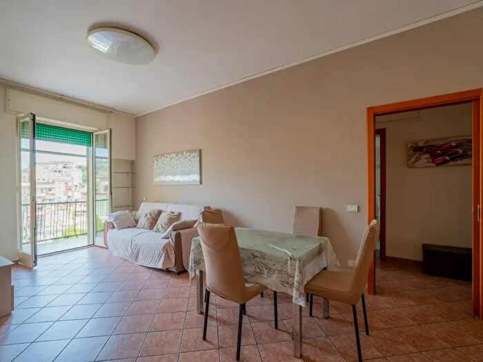 Appartamento trilocale in vendita in Via Pietro Metastasio, Napoli