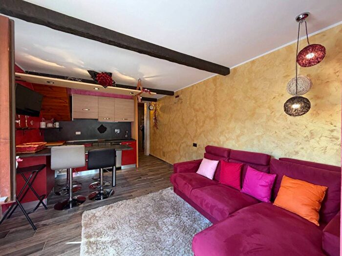 Appartamento con 5 locali in affitto in Via Giomein, Breuilcervinia, Valtournenche
