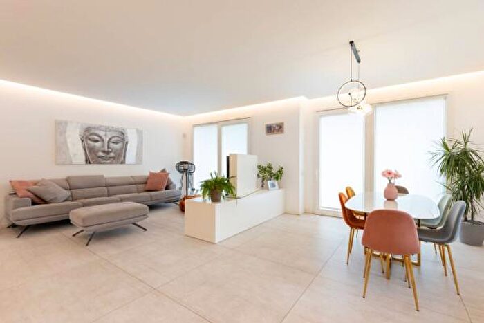 Casa con 6 locali in vendita in Via Bruno Buozzi, Sovico