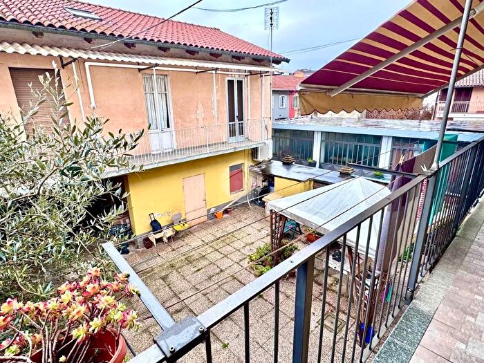 Casa quadrilocale in vendita in Via del Borgo, Orbassano