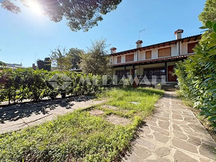 Casa con 5 locali in vendita in Via dei Pini, Lignano Sabbiadoro