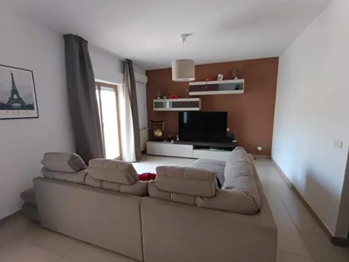 Appartamento trilocale in vendita in Viale Aldo Moro, Giarre