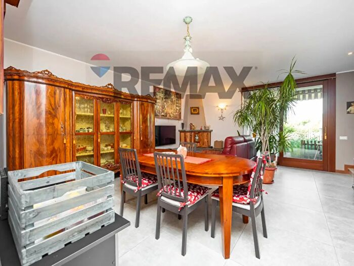Casa con 5 locali in vendita in Via Primo Maggio, Buccinasco