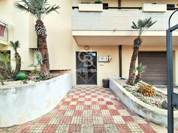 Appartamento con 5 locali in vendita in Via Tiepolo, Scicli