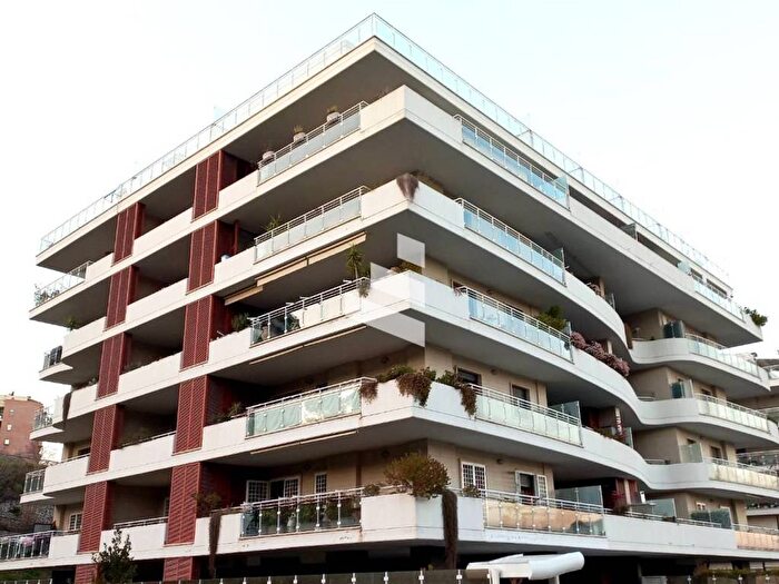 Appartamento trilocale in affitto in Viale della Grande Muraglia, Torrino, Roma