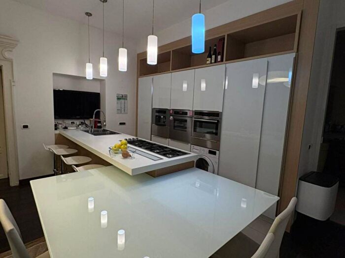 Appartamento trilocale in affitto in Piazza Maggio, Ascanio Sforza, Milano