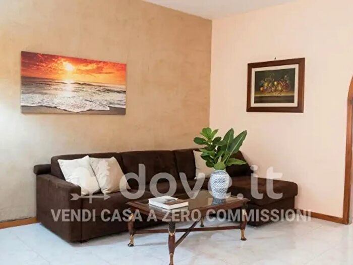 Appartamento trilocale in vendita in Via Cantore General Antonio, Giussano
