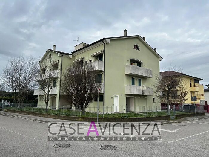 Appartamento quadrilocale in vendita in Via Mestrina, Mestrino