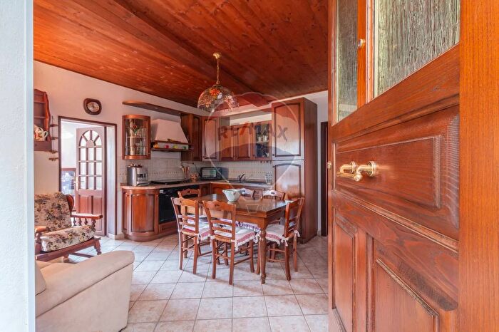 Appartamento trilocale in vendita in Via del Fiore, Ischia Di Castro