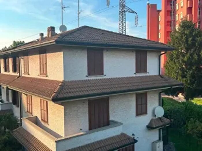Casa con 6 locali in vendita in Via Filippo Beltrame, Vimodrone