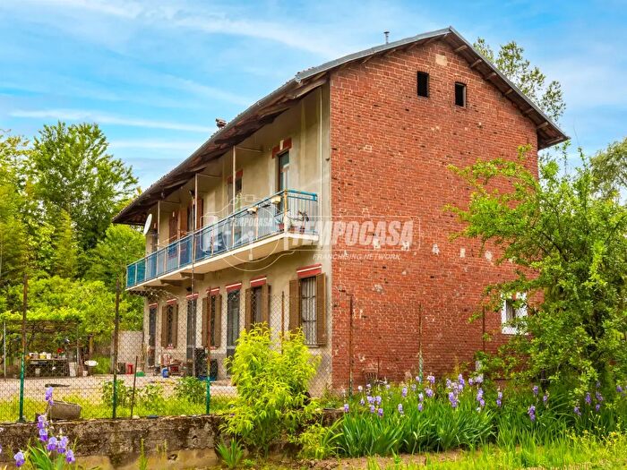 Casa con 7 locali in vendita in Via Po, Chivasso