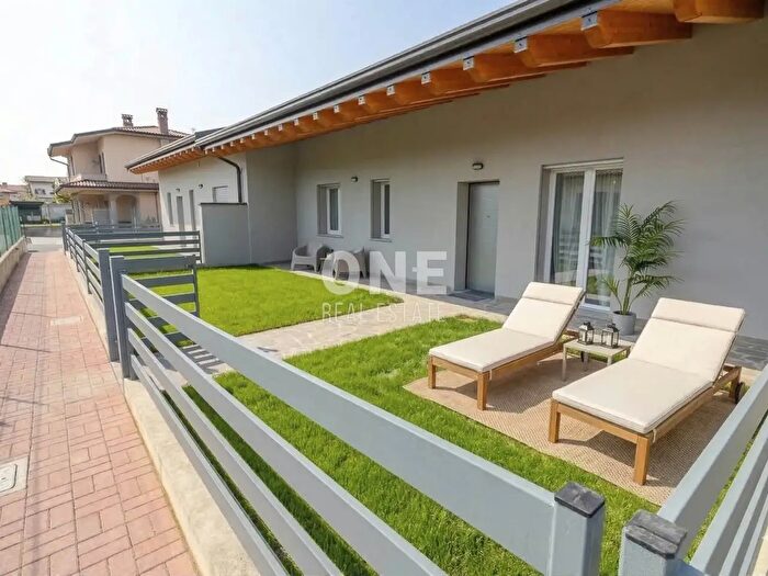 Casa quadrilocale in vendita in Via Leonardo da Vinci, Pontirolo Nuovo