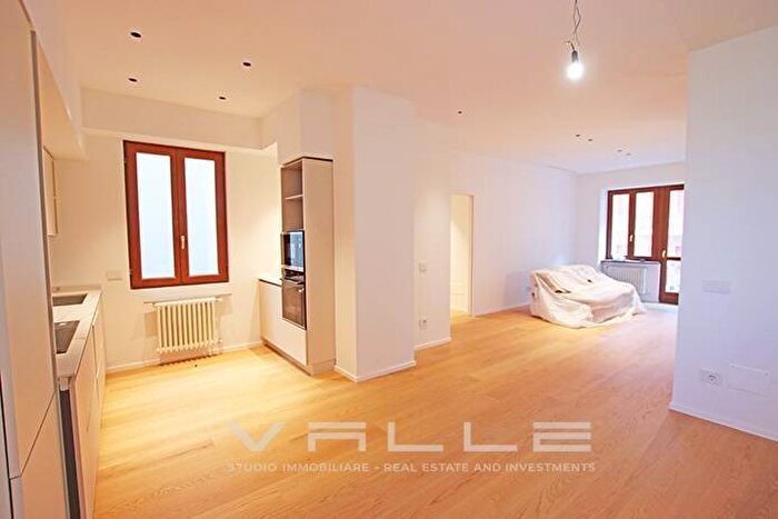 Appartamento trilocale in affitto in via locatelli, Centro, Bergamo
