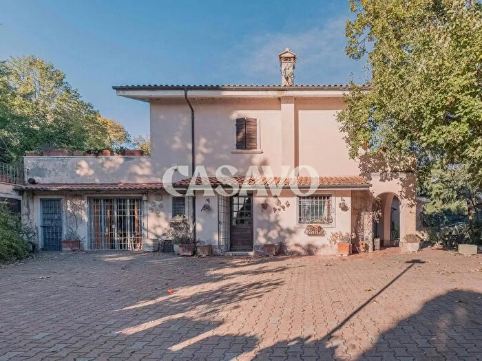 Casa con 7 locali in vendita in Via Monti di Marvaiata, Formello