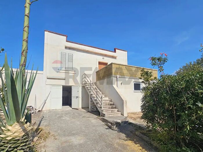 Casa trilocale in vendita in Via Augusteo, Ispica