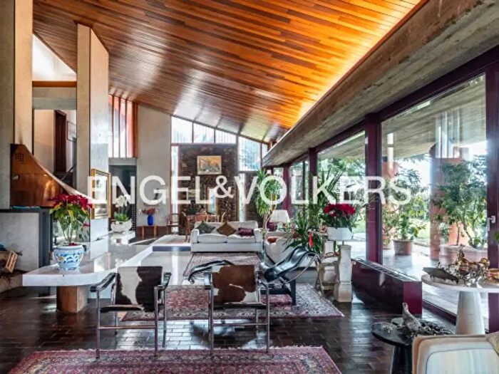 Casa con 6 locali in vendita in Via Regolo Sartori, Negrar