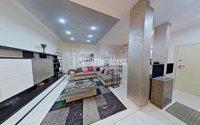 Appartamento trilocale in vendita in Via Roma d, Triggiano