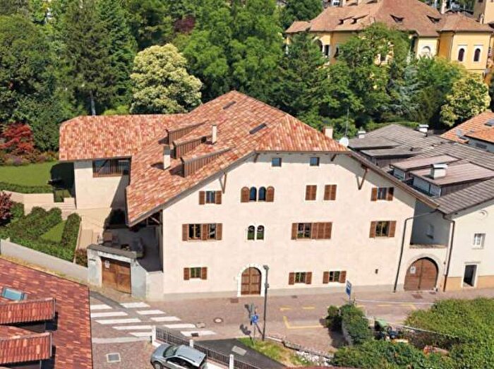 Appartamento quadrilocale in vendita in Via Unterwinkel, Caldaro Strada Del Vino