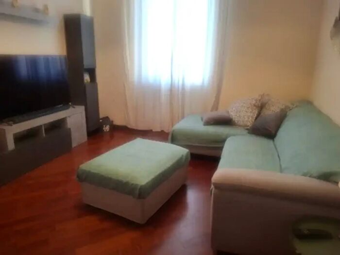 Appartamento trilocale in vendita in Viale Giosuè Carducci, Livorno