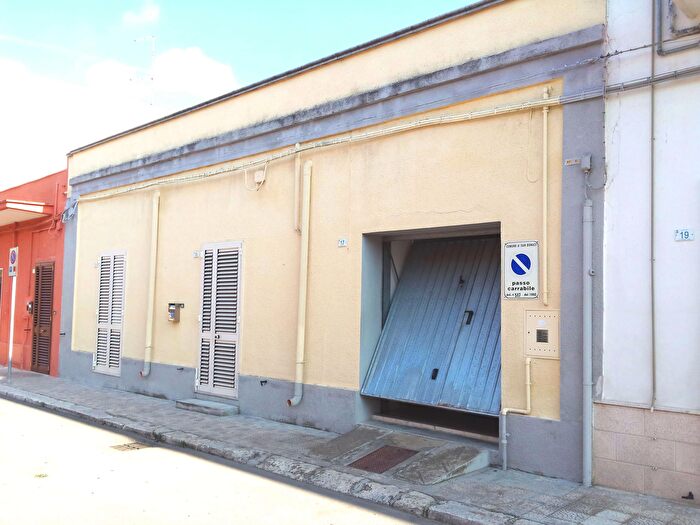 Casa quadrilocale in vendita in Via Crispi, San Donaci