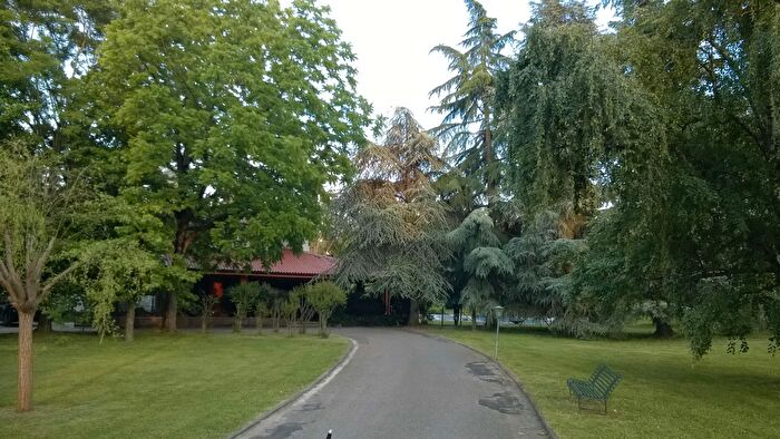 Casa con 16 locali in vendita in Rivergaro