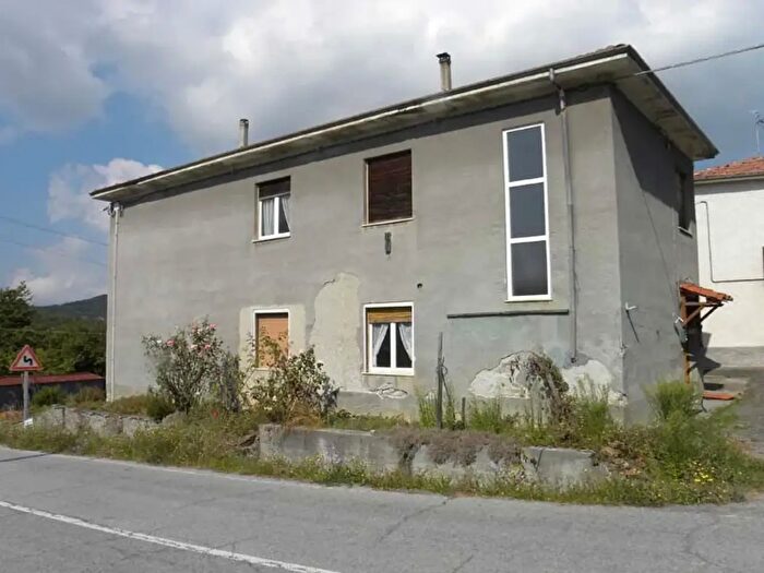 Casa con 6 locali in vendita in San Massimo, Piana Crixia