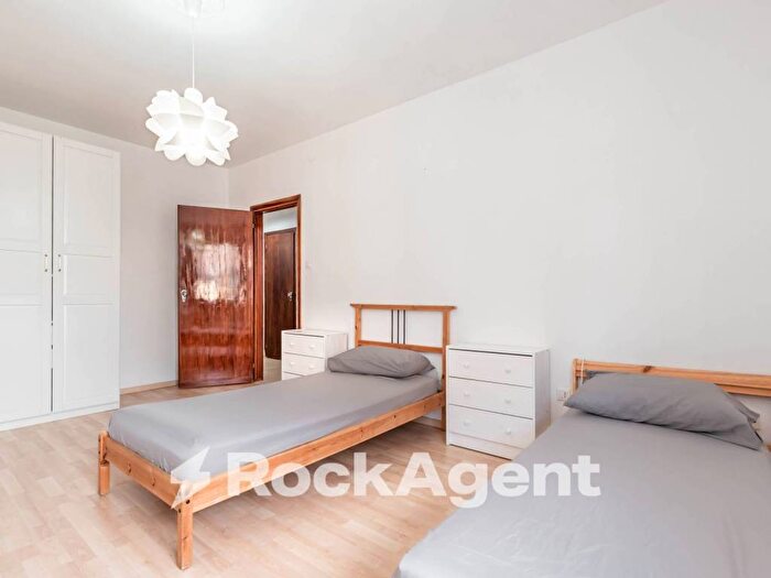 Appartamento trilocale in affitto in Via Giovanni Battista Viotti, Arcella SantAntonino, Padova