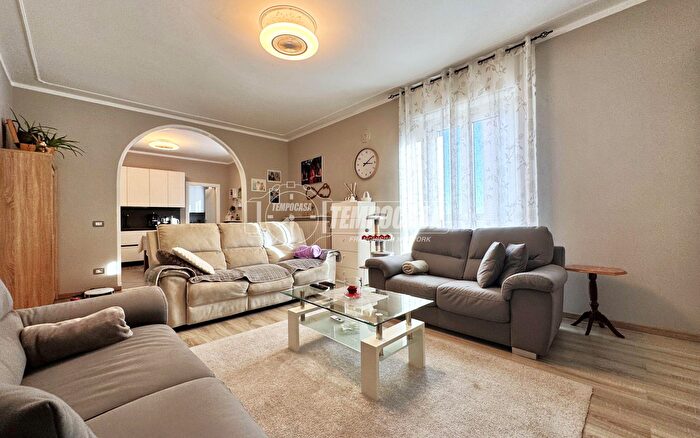 Appartamento con 5 locali in vendita in Via Martiri Libertà, Occhieppo Inferiore