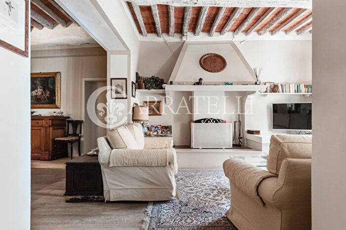 Casa con 15 locali in vendita in Via Il Monte, Crespina Lorenzana