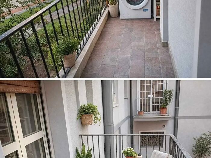 Appartamento trilocale in vendita in Via Enrico Mazzoccolo, Roma