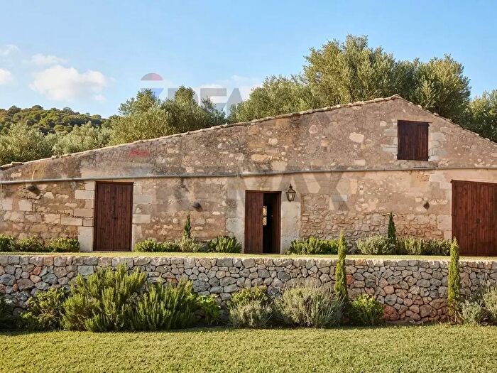 Casa con 8 locali in vendita in Cda Ciantarato Snc, Ragusa