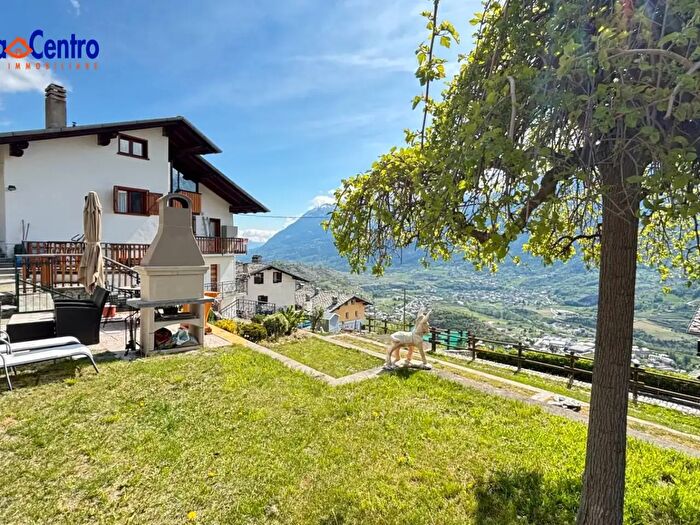 Appartamento trilocale in vendita in Frazione Champretavy, Saint Pierre