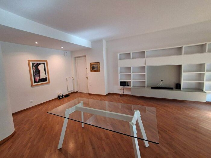 Appartamento con 5 locali in affitto in Via della Libertà, Libertà Villabianca, Palermo