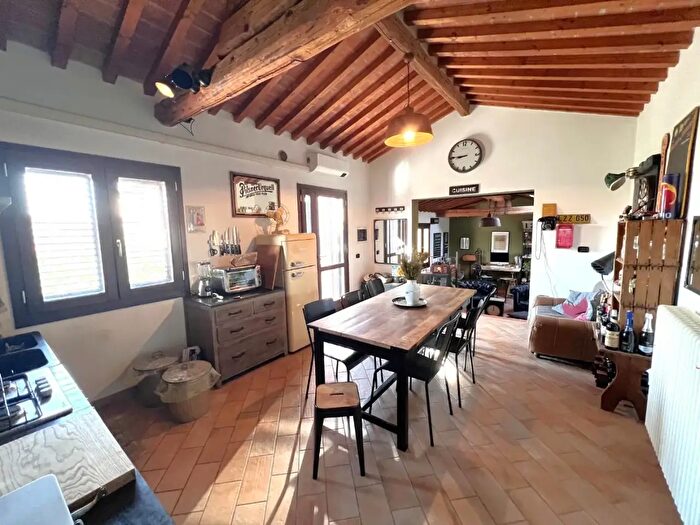 Appartamento trilocale in vendita in Iale II Giug, Cascina
