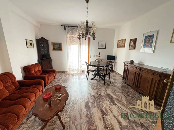 Appartamento quadrilocale in vendita in Cortona