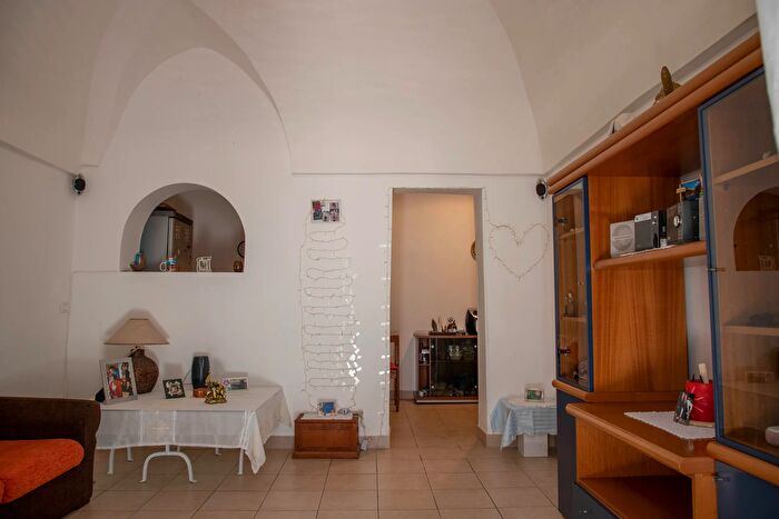 Casa quadrilocale in vendita in Vico Bernardino Telesio, Ostuni