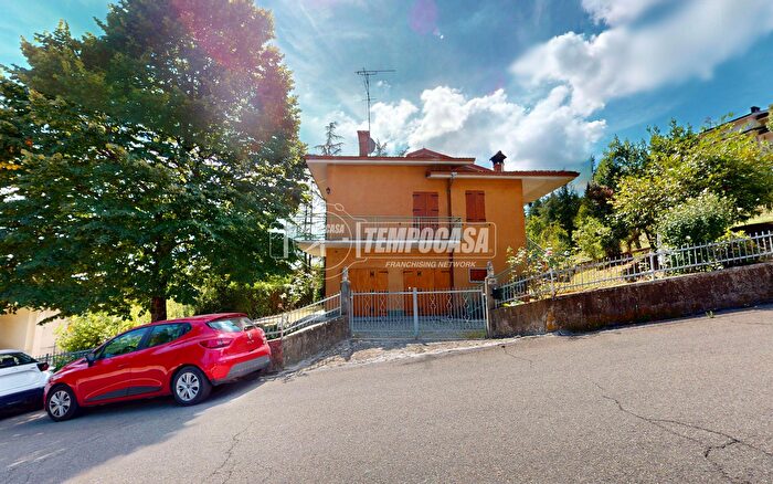 Casa con 7 locali in vendita in Viale Gramsci, Zocca