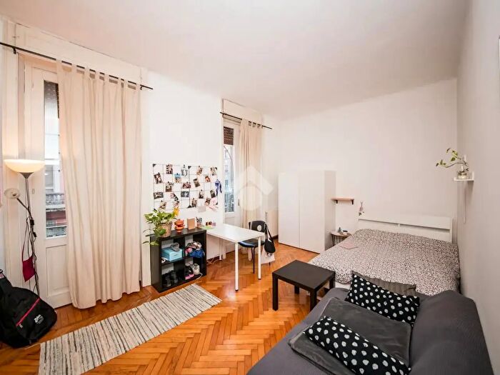 Appartamento trilocale in vendita in Via Alfredo Catalani, Milano