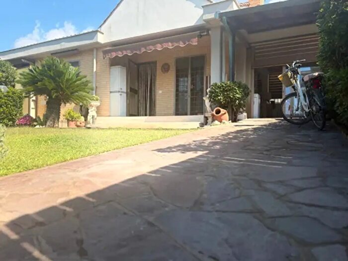 Casa trilocale in vendita in Viale di Focene, Fiumicino