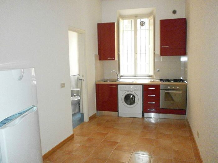 Appartamento bilocale in affitto in Via Giulia, Roma