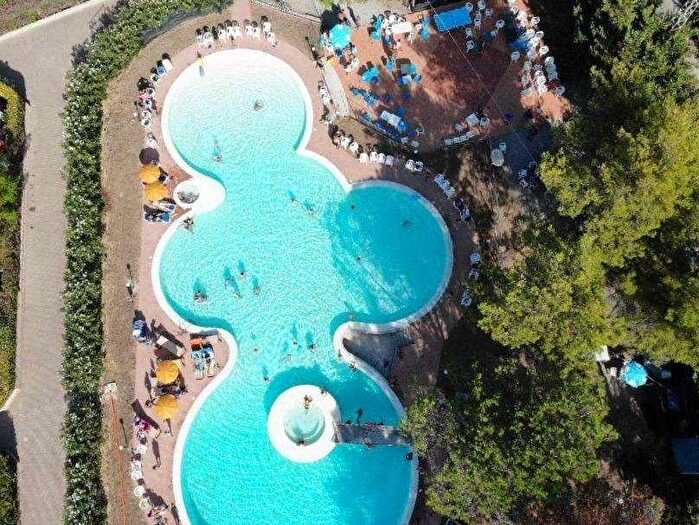 Casa trilocale in vendita in Viale Himera, Campofelice Di Roccella