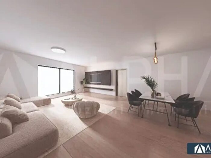 Appartamento trilocale in vendita in Via Sassofeltrio, Rimini