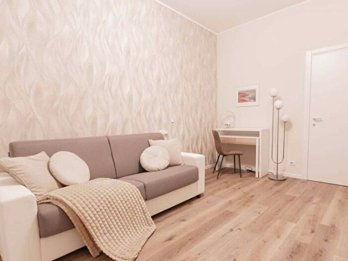 Appartamento trilocale in affitto in Via Ambrogio Campiglio, Città Studi, Milano