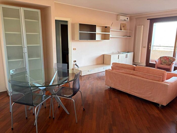 Appartamento quadrilocale in affitto in Via della Madonna Alta, Madonna Alta Prepo, Perugia
