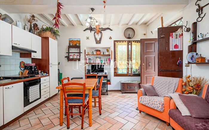 Appartamento bilocale in vendita in Strada Provinciale B, Guiglia