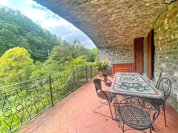Appartamento quadrilocale in vendita in Tresana