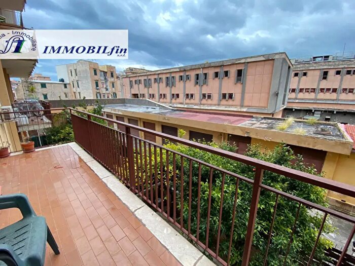 Appartamento con 5 locali in vendita in Via Averroè, Palermo