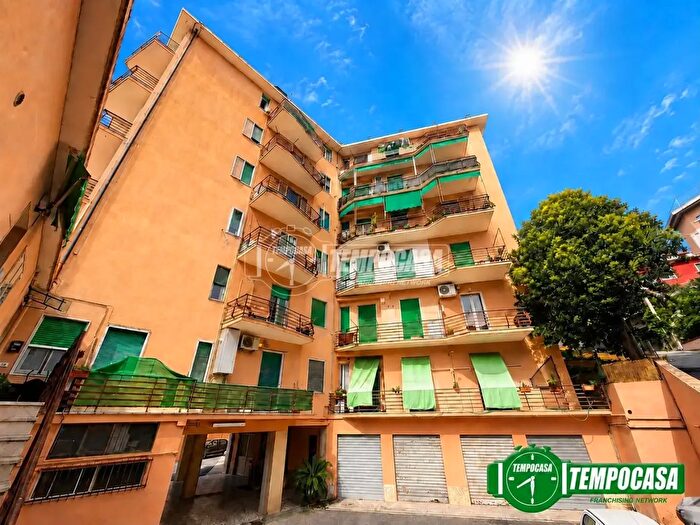 Appartamento trilocale in vendita in Via Trento, Imperia