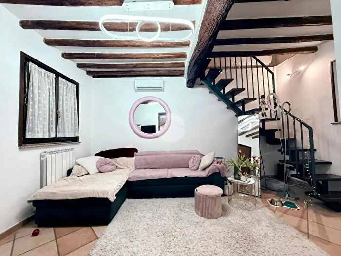 Casa trilocale in vendita in Via Passirano, Cremona