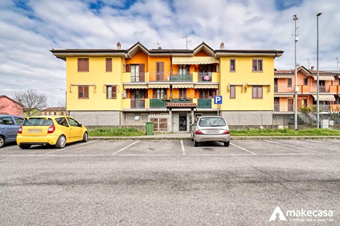 Appartamento trilocale in vendita in Via Papa Giovanni Paolo II, Casaletto Lodigiano